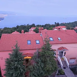 Apartment Uphill, Opatija