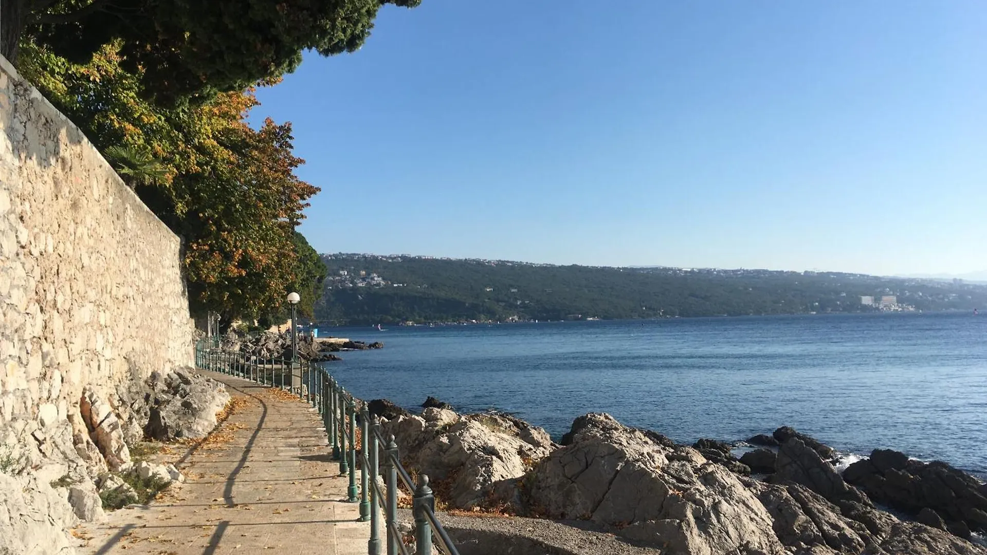 Grand Pool Apartment Ika-Opatija