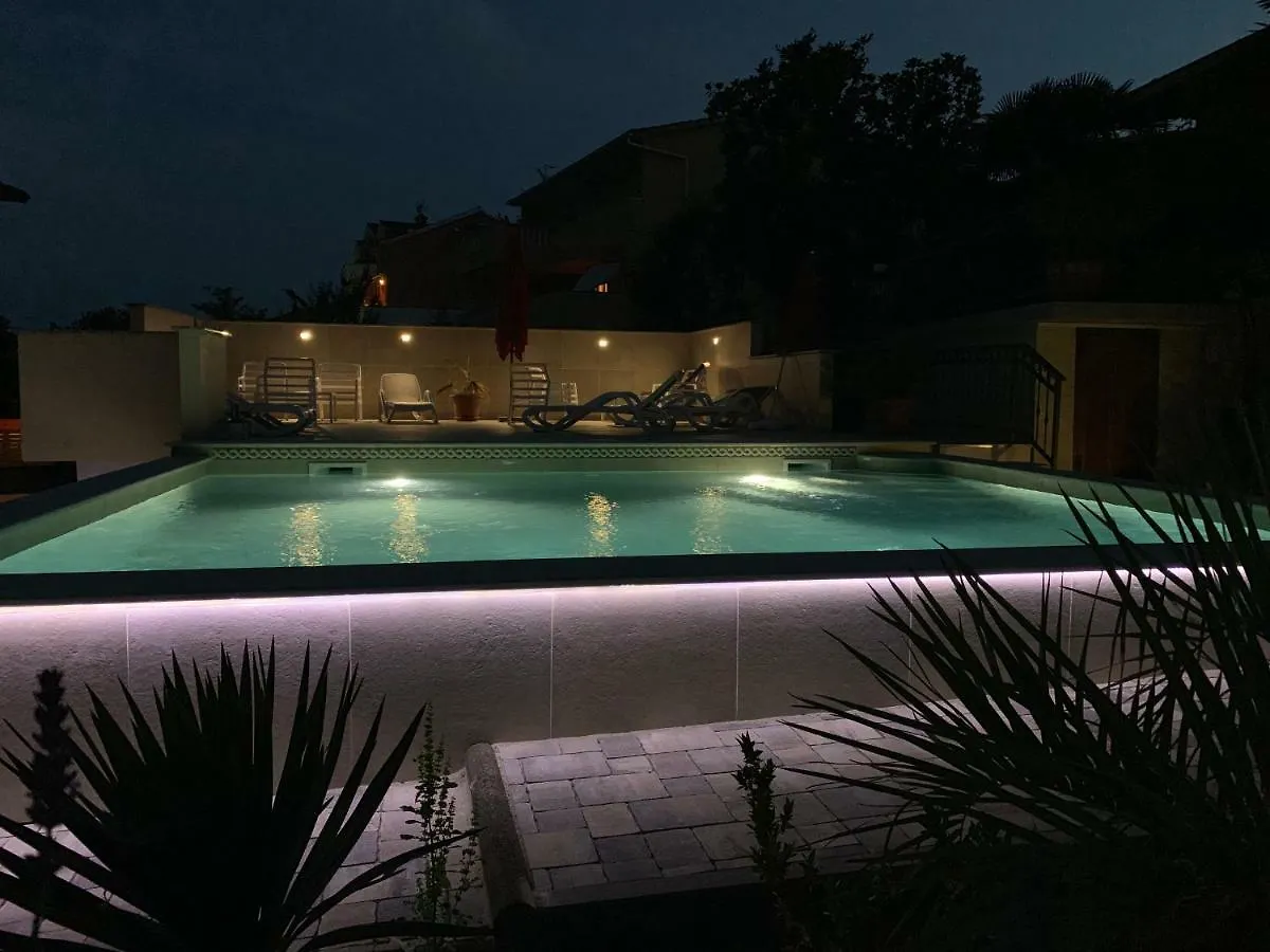 Grand Pool Apartment Ika-Opatija 0*, Opatija
